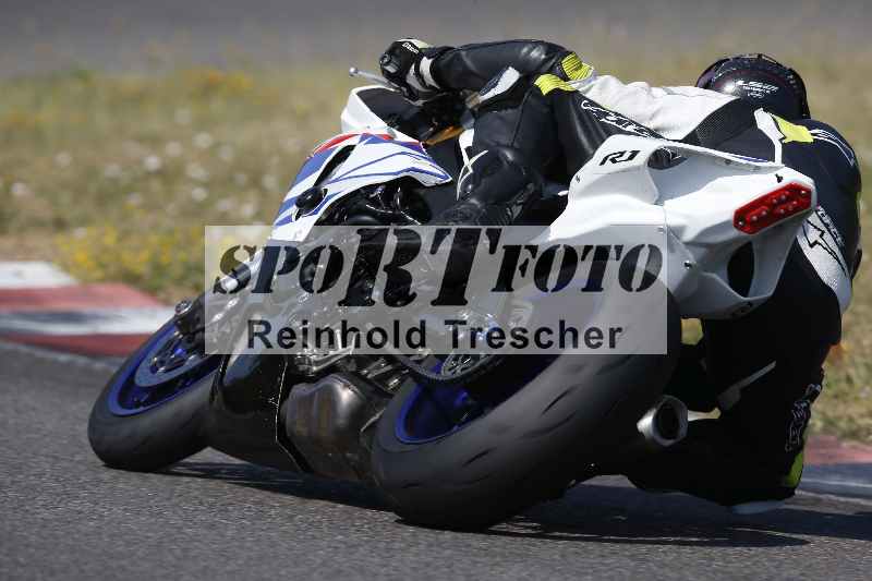 Archiv-2023/28 05.06.2023 Moto Club Anneau du Rhin/rouge-expert/7